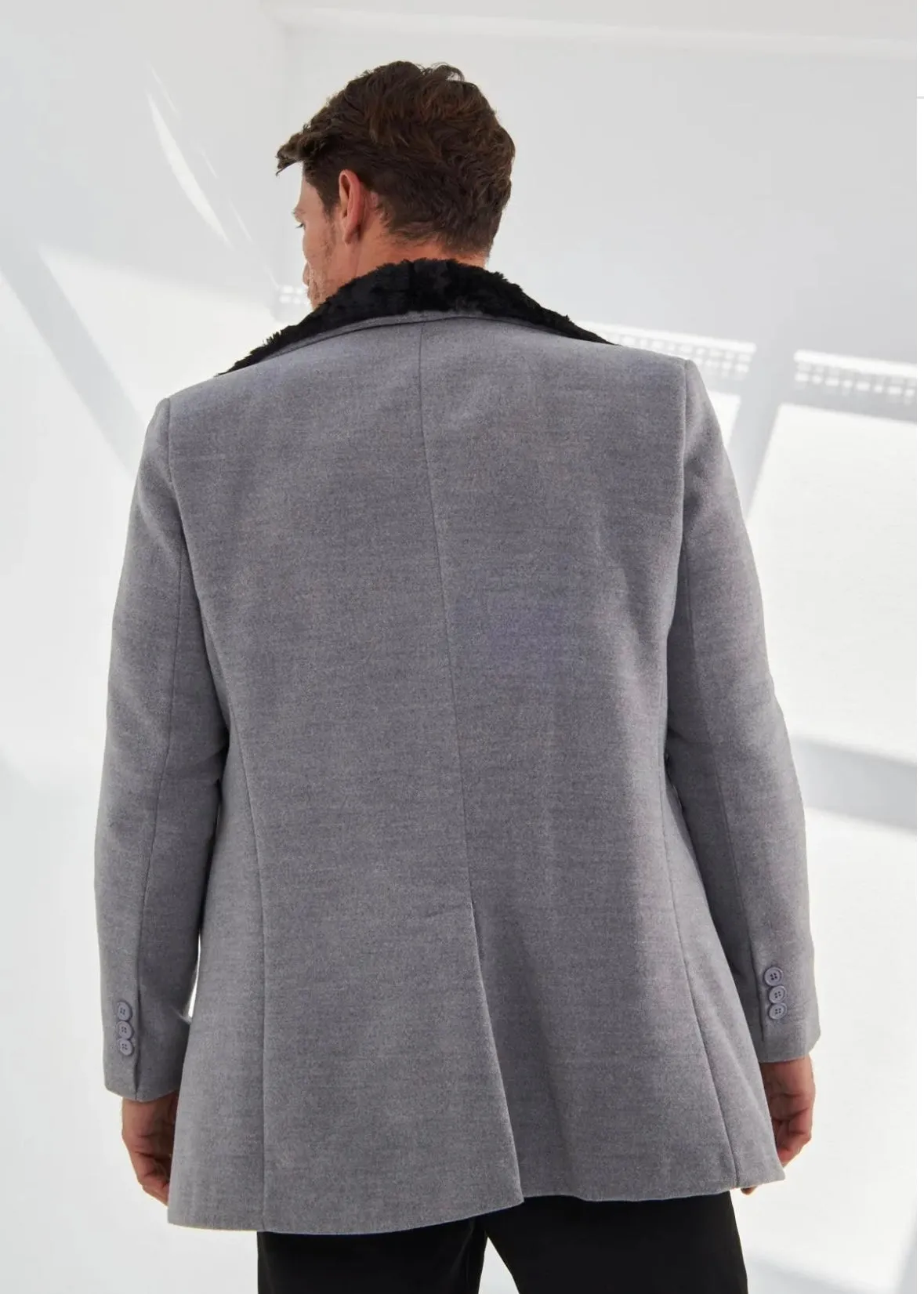 [Edwardo] Grey Single-Breasted Pea Coat with Removable Fur