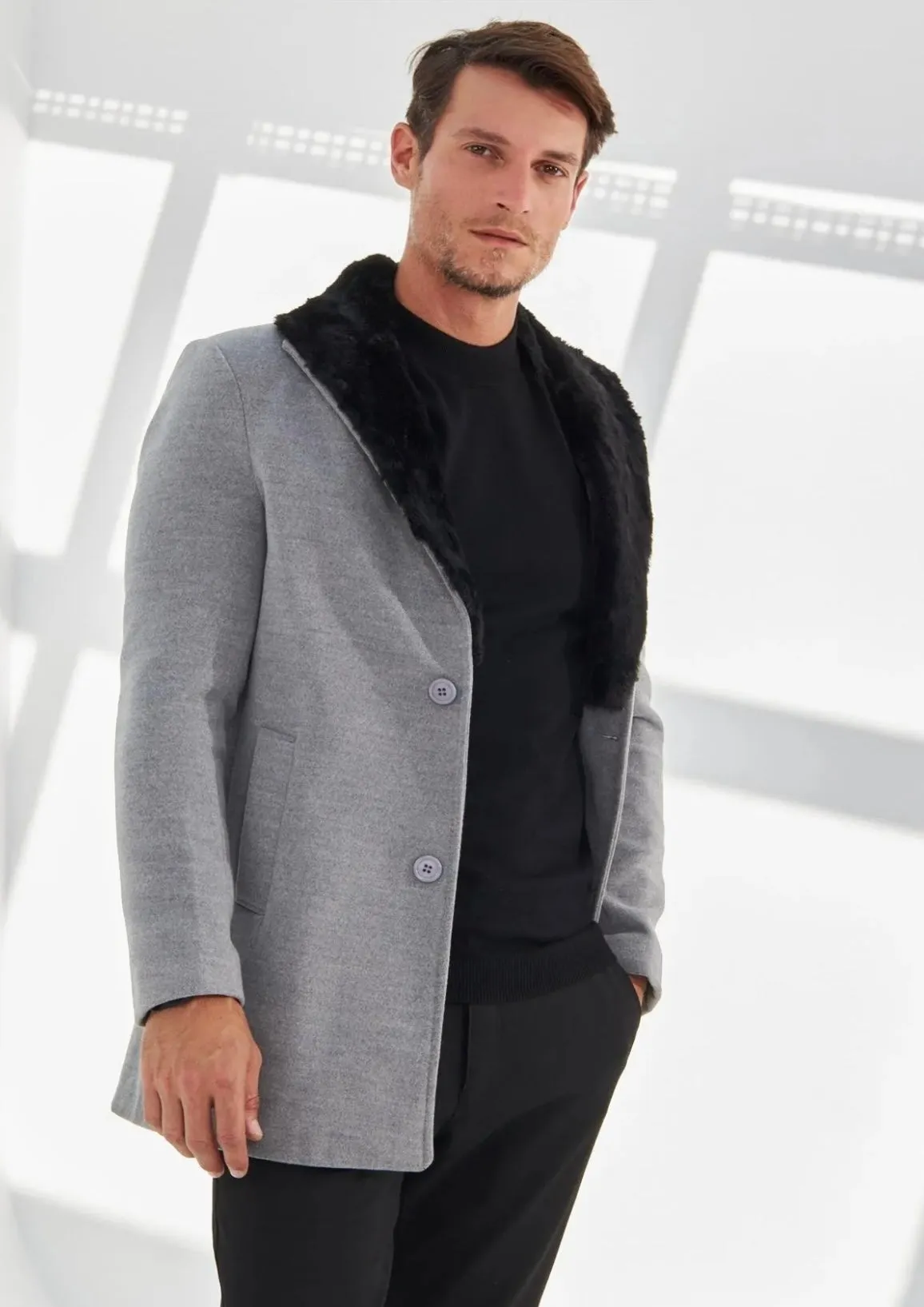 [Edwardo] Grey Single-Breasted Pea Coat with Removable Fur