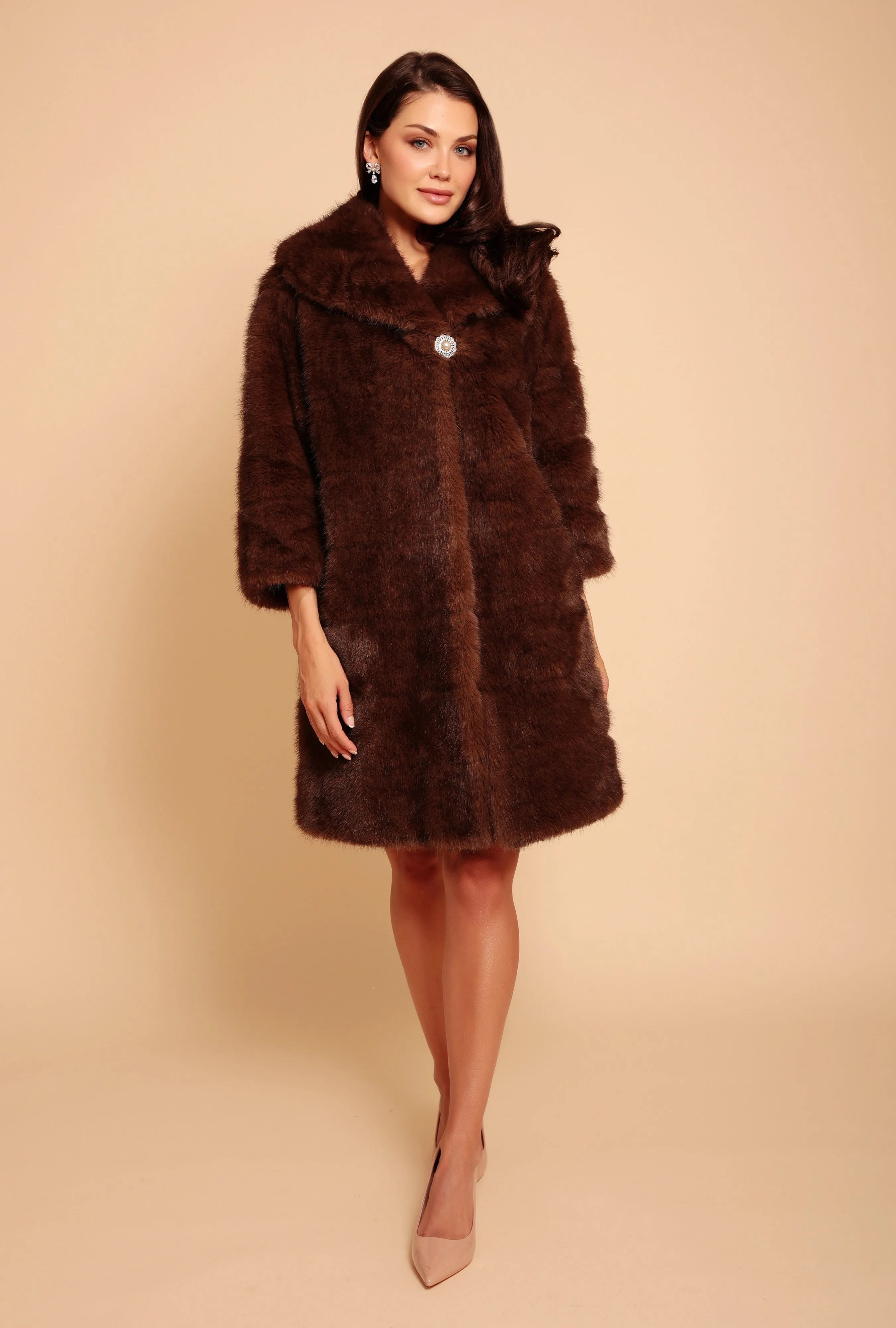 'Hollywood' Faux Fur Coat in Marrone