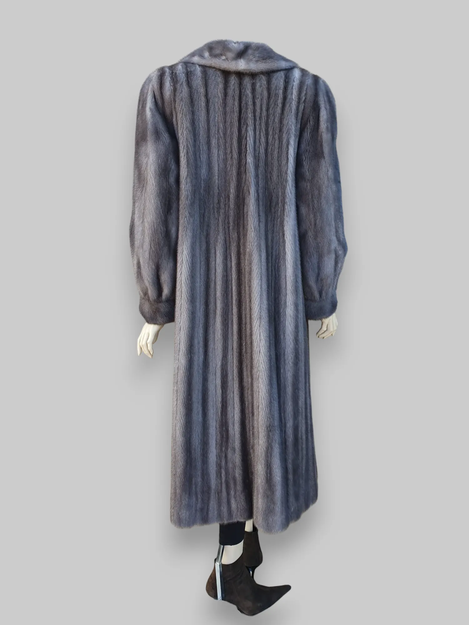 Vintage Blue Iris Mink Fur Coat (Natural Gray) -M